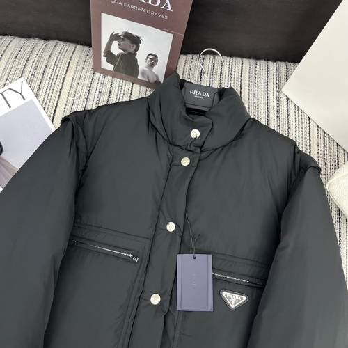 Design Brand P Women Goose Down Coat Removerable Sleeves Original Quality 2023FW Q209