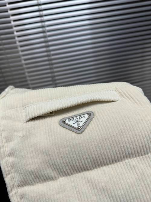 Design Brand P Men Goose Down Vest Jacket Original Quality 2023FW Q211